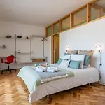 Stylish Flat W/ Terrace & Views By Hostwise Porto