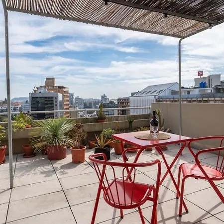 公寓 Stylish Flat W/ Terrace & Views By Hostwise