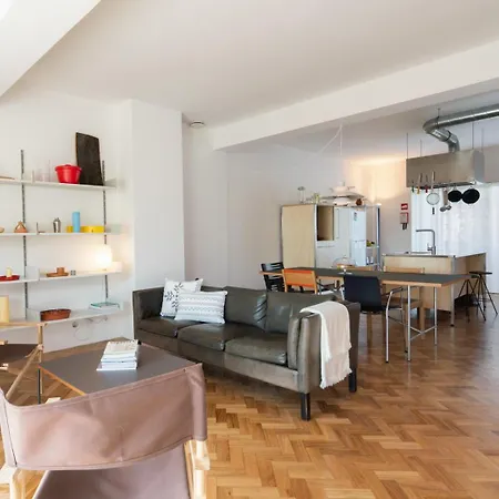 Stylish Flat W/ Terrace & Views By Hostwise Apartman *