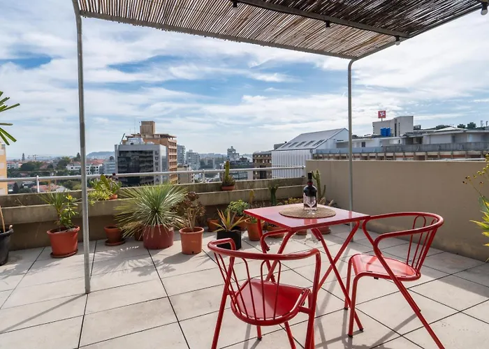 Apartment Stylish Flat W/ Terrace & Views By Hostwise