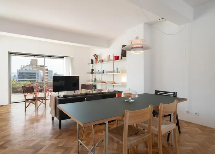 Stylish Flat W/ Terrace & Views By Hostwise *