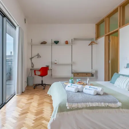 Stylish Flat W/ Terrace & Views By Hostwise * Porto