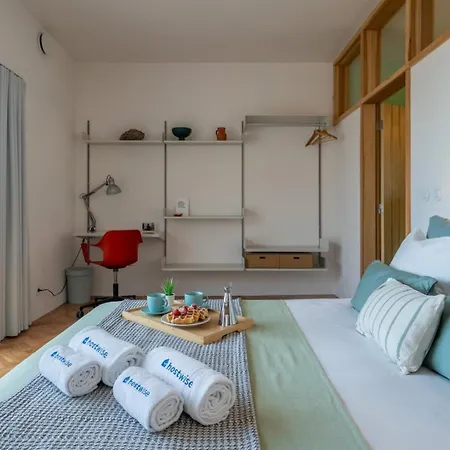 Stylish Flat W/ Terrace & Views By Hostwise Porto